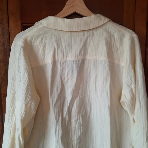 NWOT Soft Surroundings 100% cotton pale yellow v-neck long sleeve tunic blouse - Picture 11 of 12